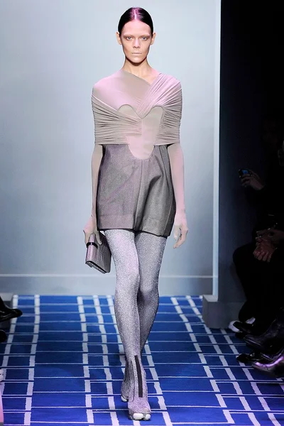 Look 5